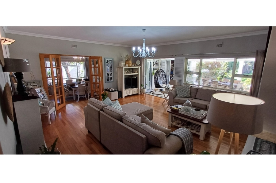 5 Bedroom Property for Sale in Jim Fouchepark Free State